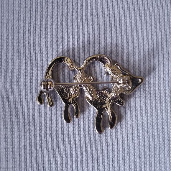 Pretty, cat/kitten brooch, green faceted glass eyes & clear glass jewel on bow - Picture 6 of 6